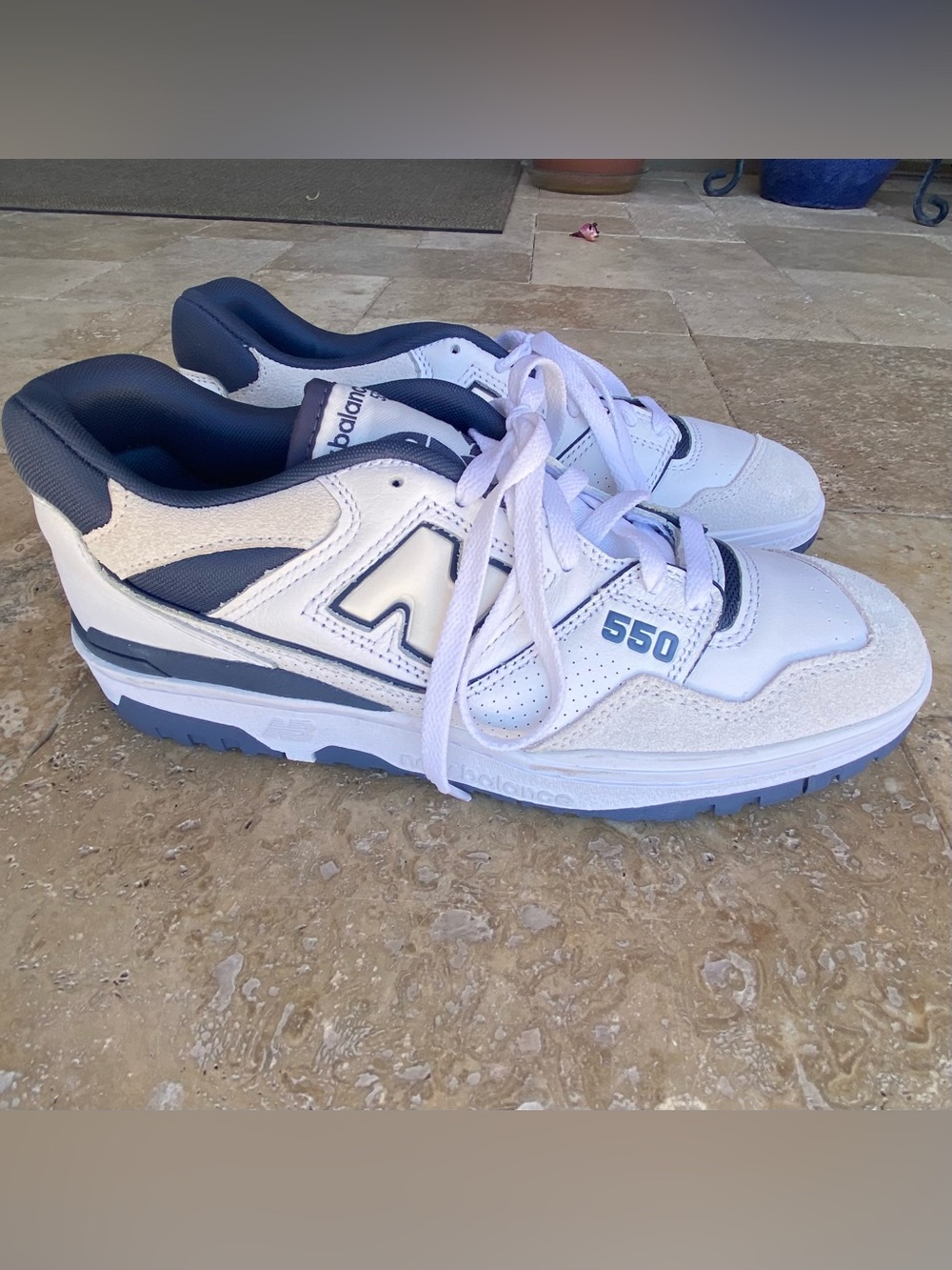 New Balance 550 White Dusty Blue Sneakers BB550STG Men's 9.5 Women’s 11